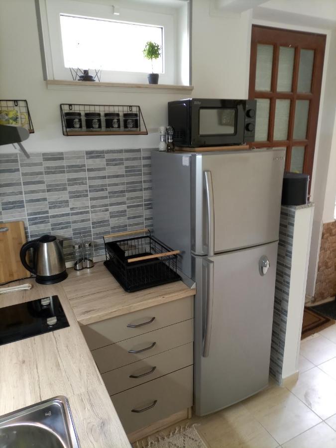 Studio Apartment Lile ตริสเตนิก ภายนอก รูปภาพ