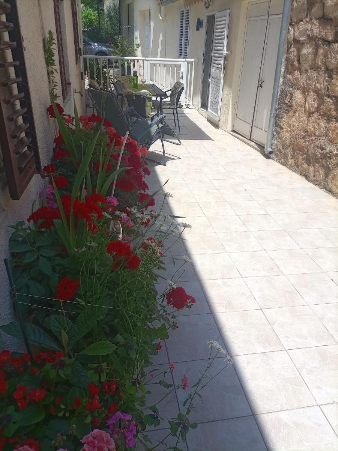 Studio Apartment Lile ตริสเตนิก ภายนอก รูปภาพ